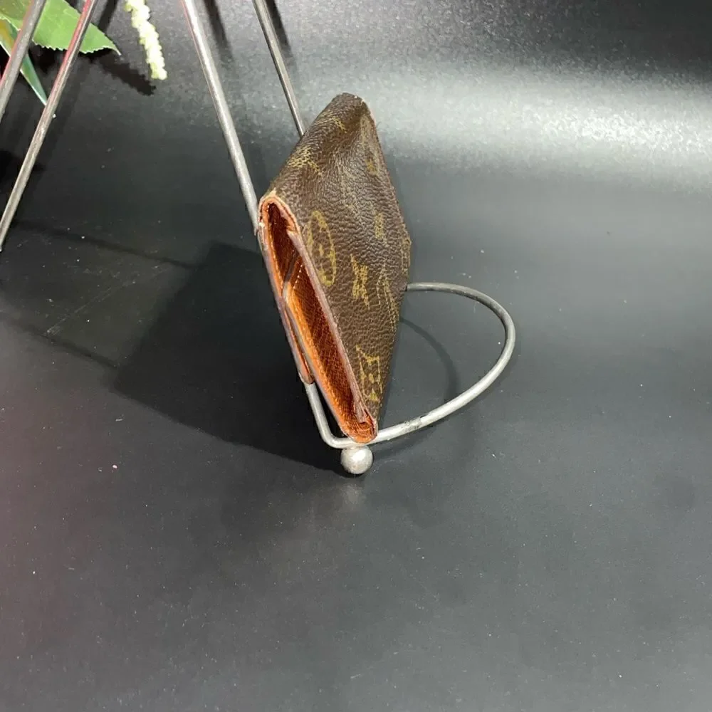 AUTHENTIC Louis Vuitton Monogram 6 Key Wallet